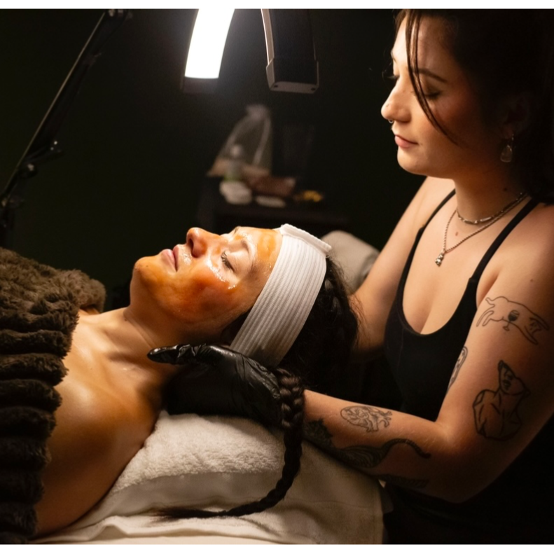 $15 off a facial! Logo